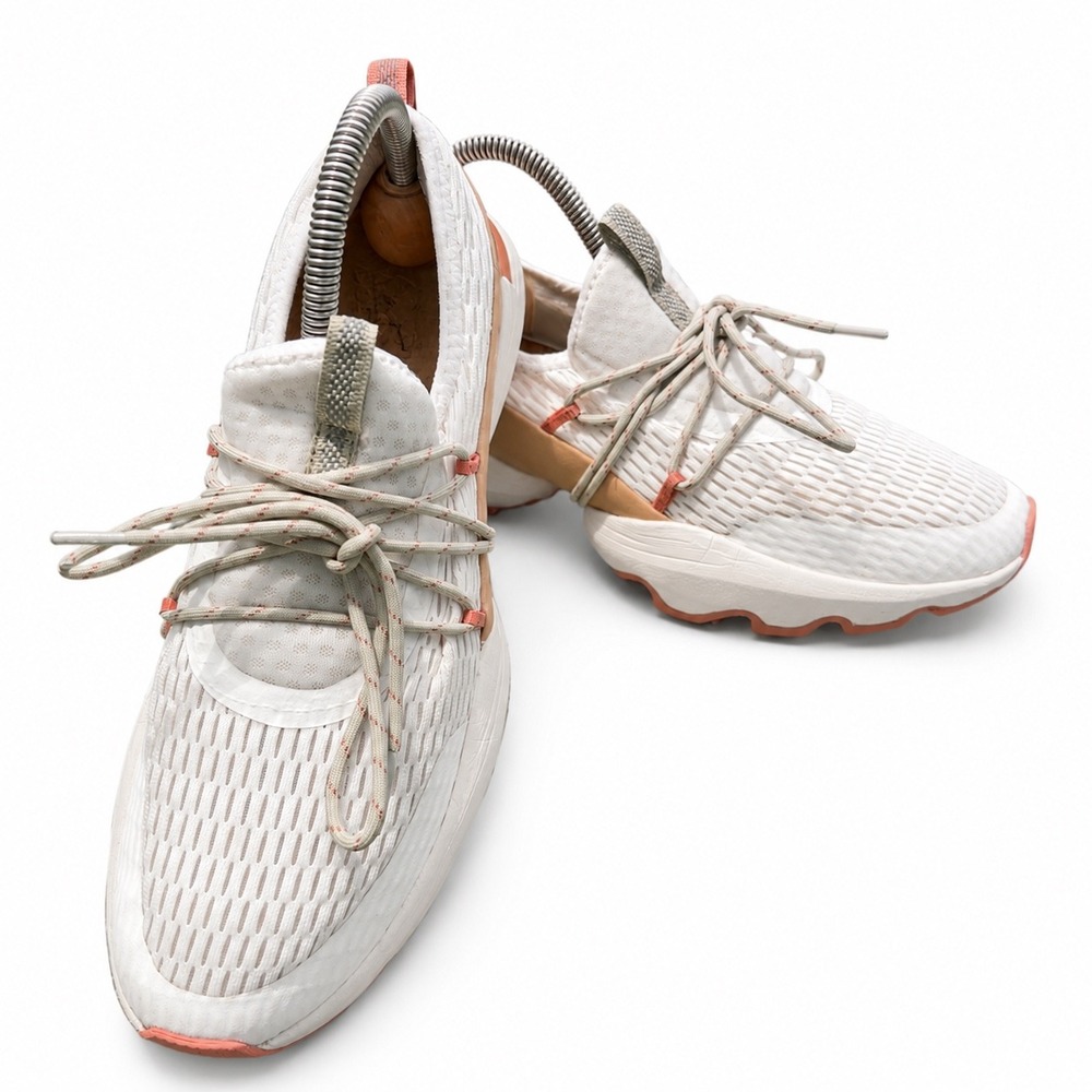 SOREL Kinetic Impact II Lace Sneakers White Peach NL4694-125 Womens 9.5